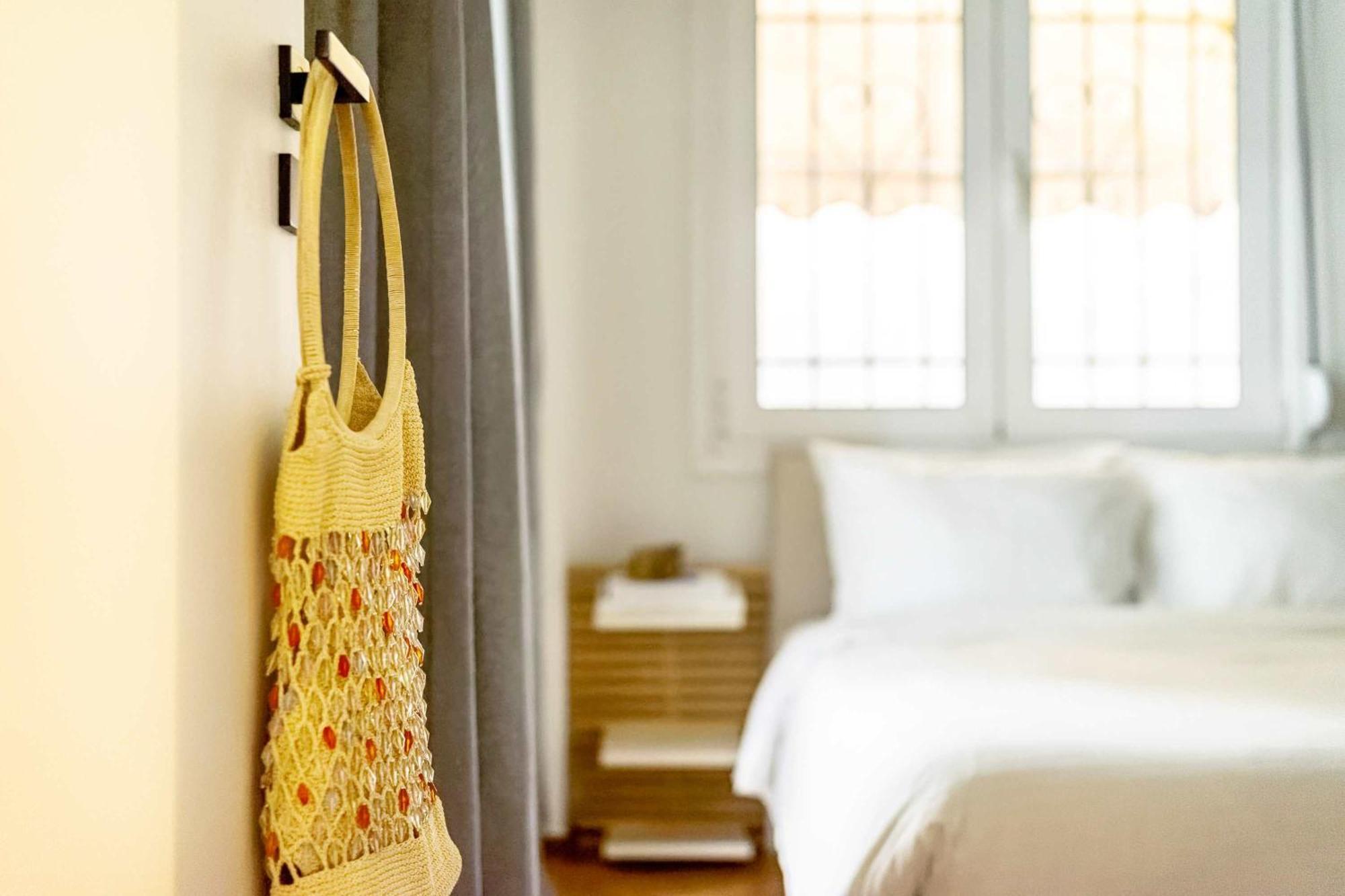 O&o Group - Eclectic Chic Thissio *